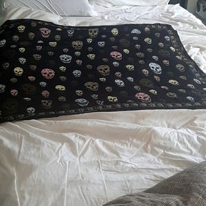 Alexander Mcqueen black skull pattern scarf
